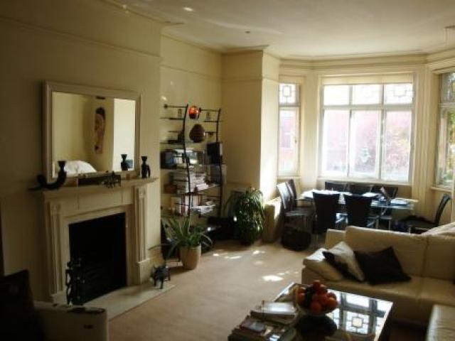 			HUGE PRIVATE ROOF TERRACE, 2 Bedroom, 1 bath, 1 reception Flat			 Goldhurst Terrace, WEST HAMPSTEAD